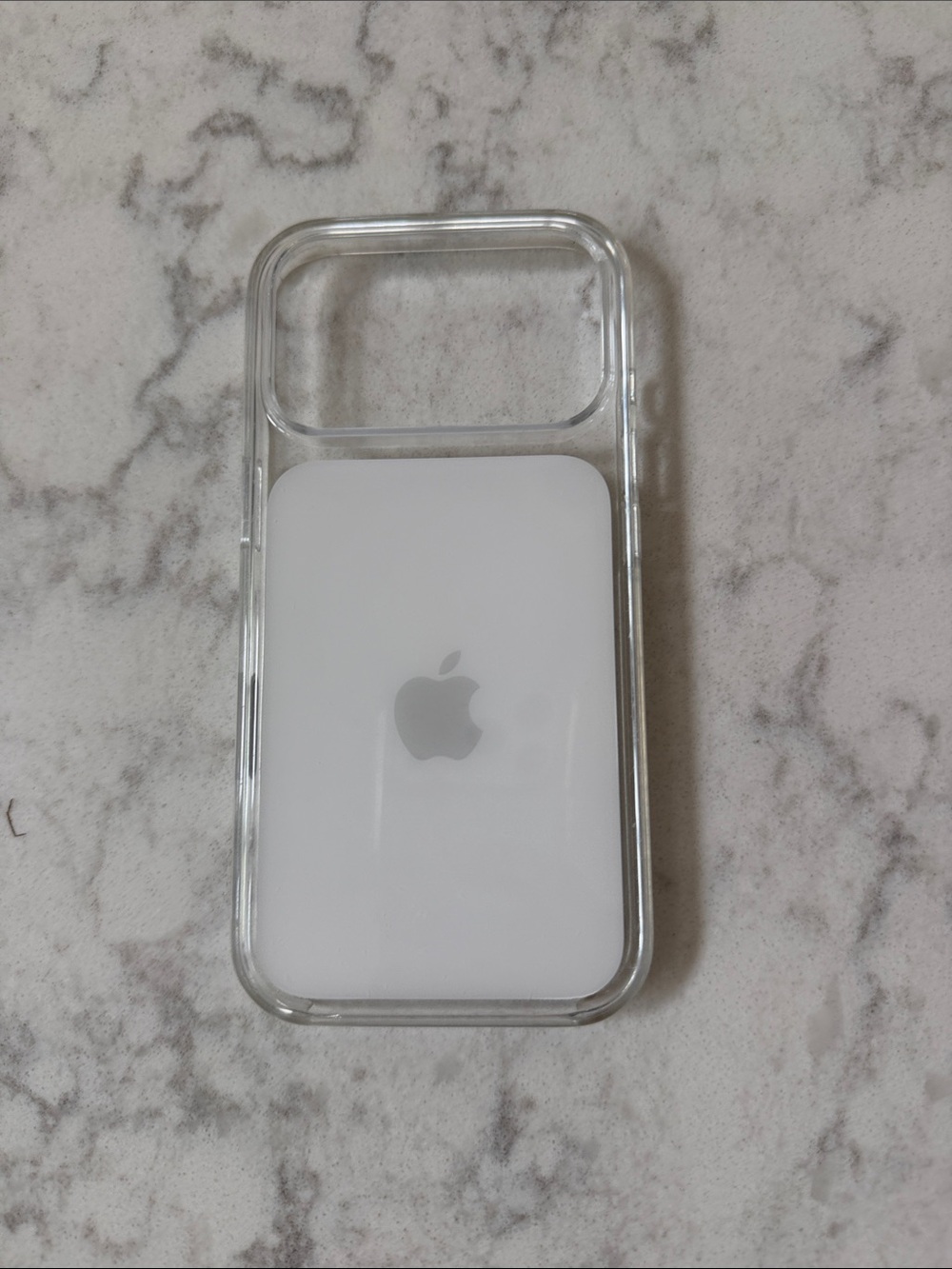 Apple iPhone 17 pro case like new